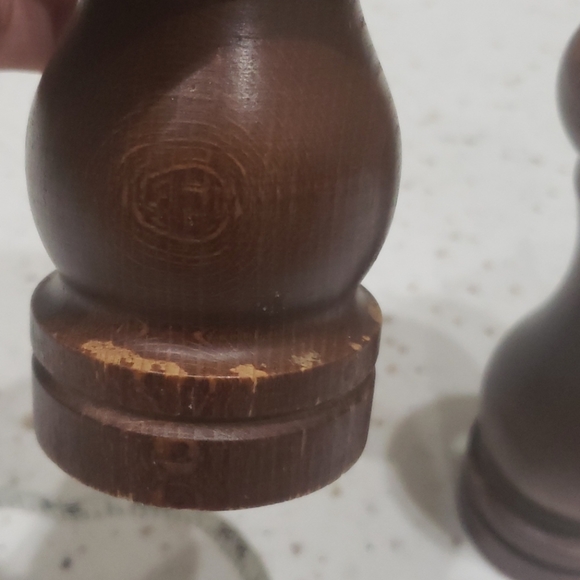 Cole & mason salt & pepper shaker set - Picture 7 of 8